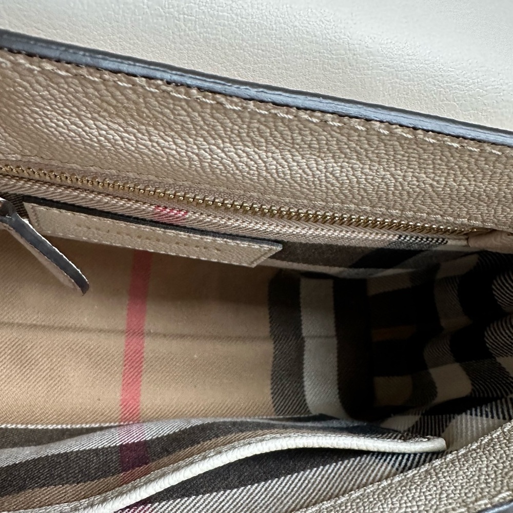 Burberry • Grain Calfskin Small Medley Crossbody • Limestone - Picture 15 of 16